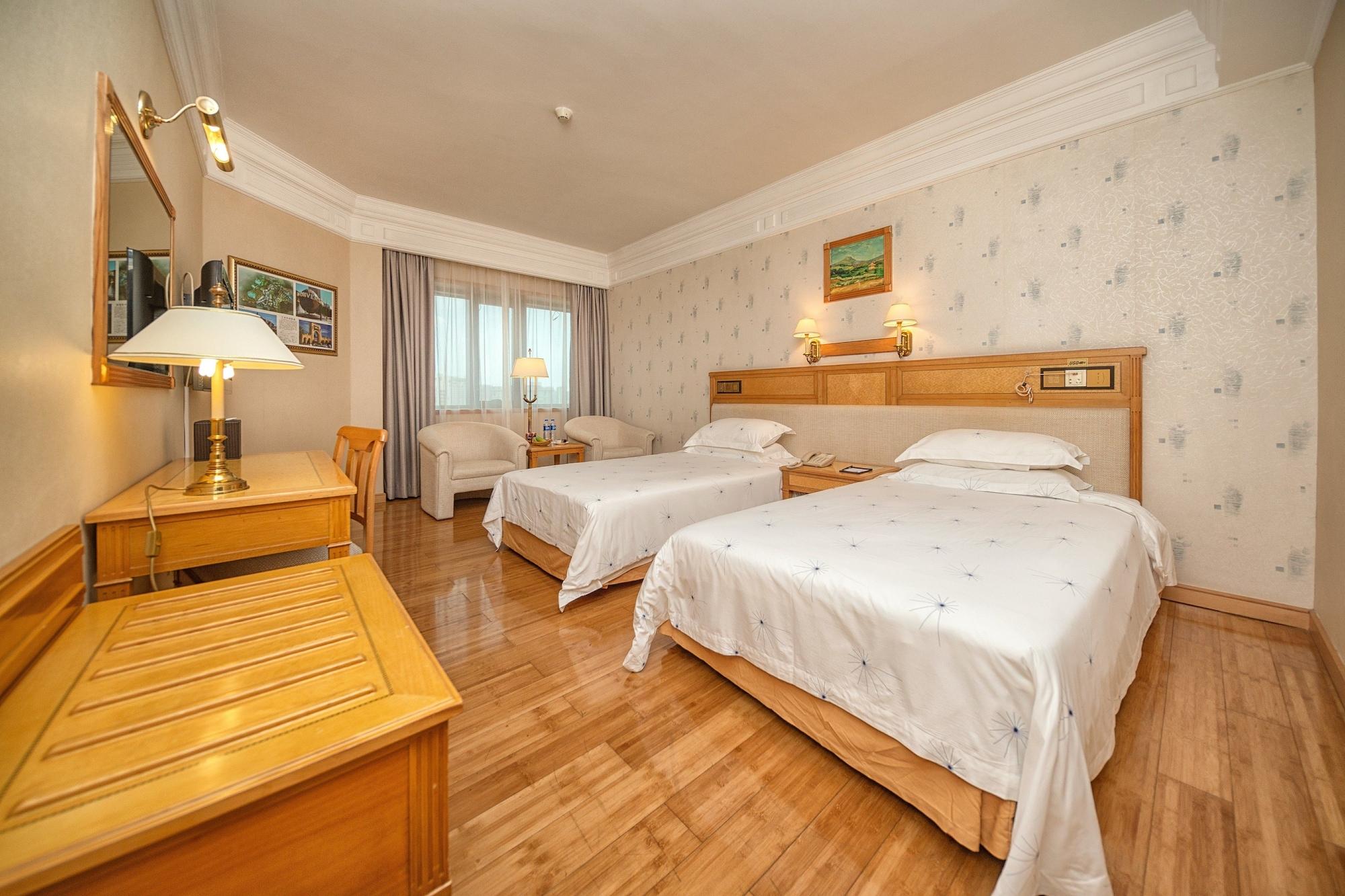Hotel Silverland Dongguan  Exterior photo