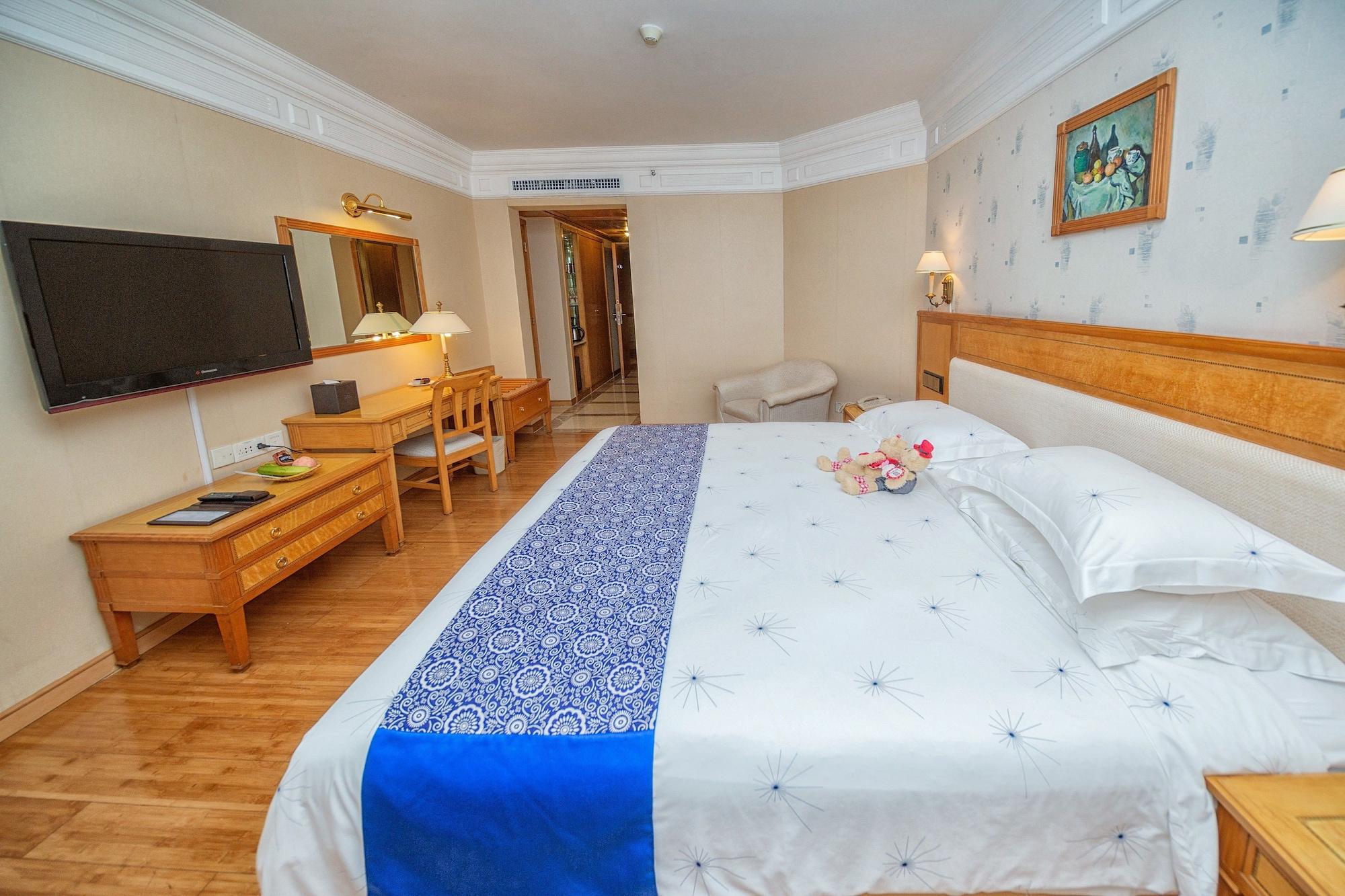 Hotel Silverland Dongguan  Exterior photo