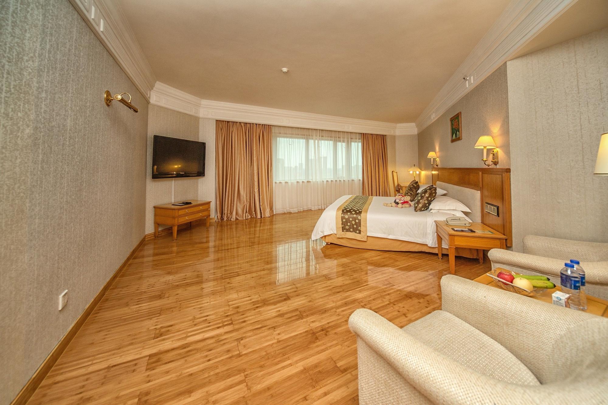 Hotel Silverland Dongguan  Exterior photo