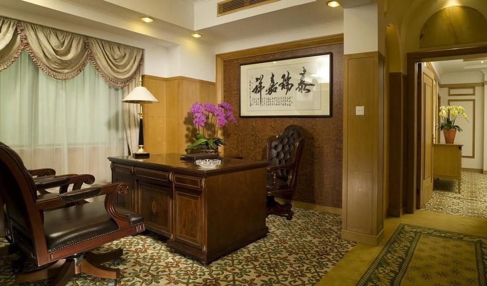 Hotel Silverland Dongguan  Exterior photo